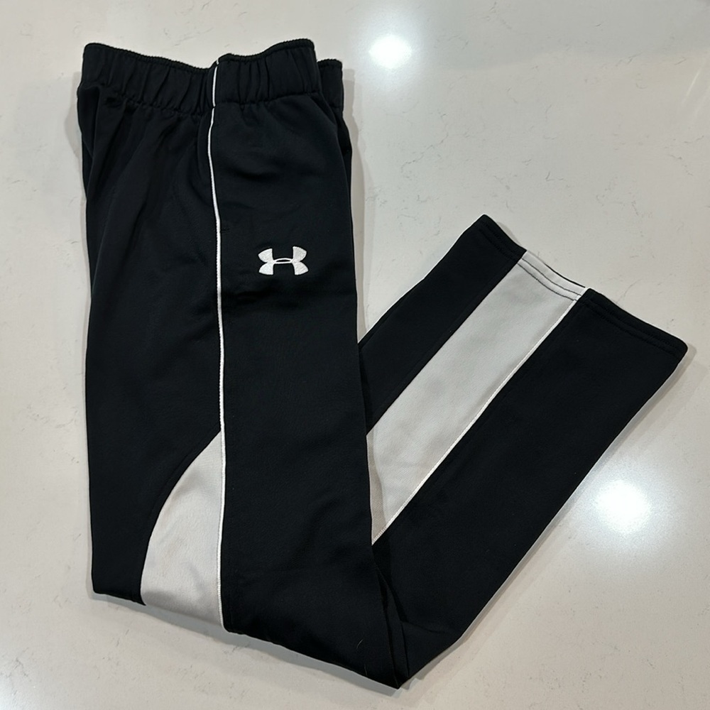 Under Armour Size Youth Medium